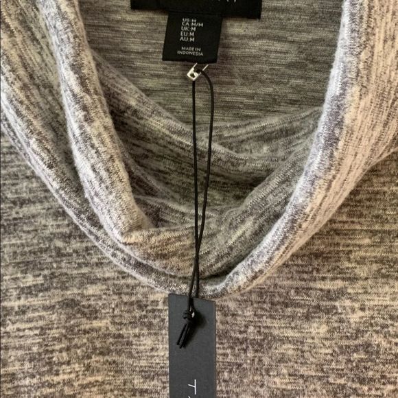 Tahari Sweater - Picture 3 of 4